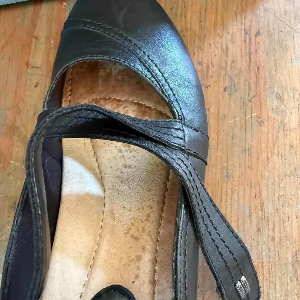 Earth heel or little